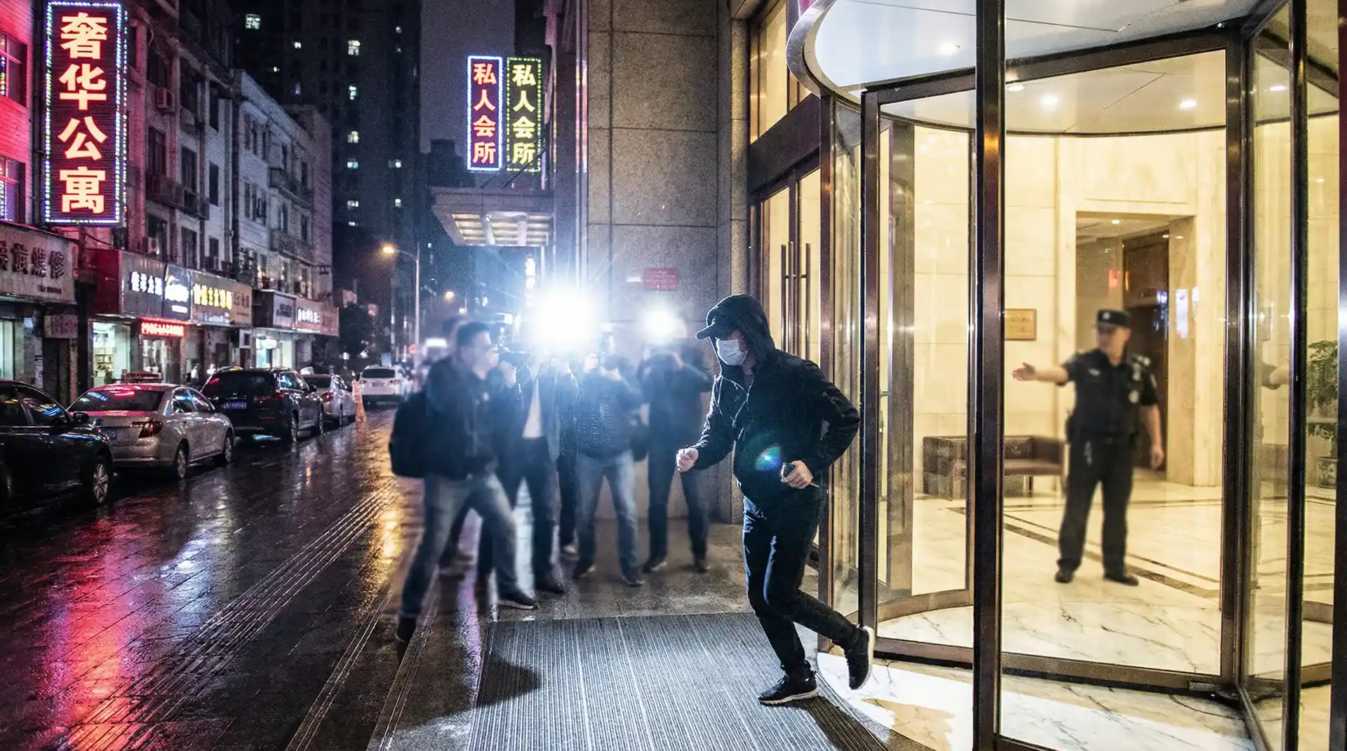 黄色仓库-高清免费成人视频|独家资源集合|安全入口 - 公寓楼下记者围堵